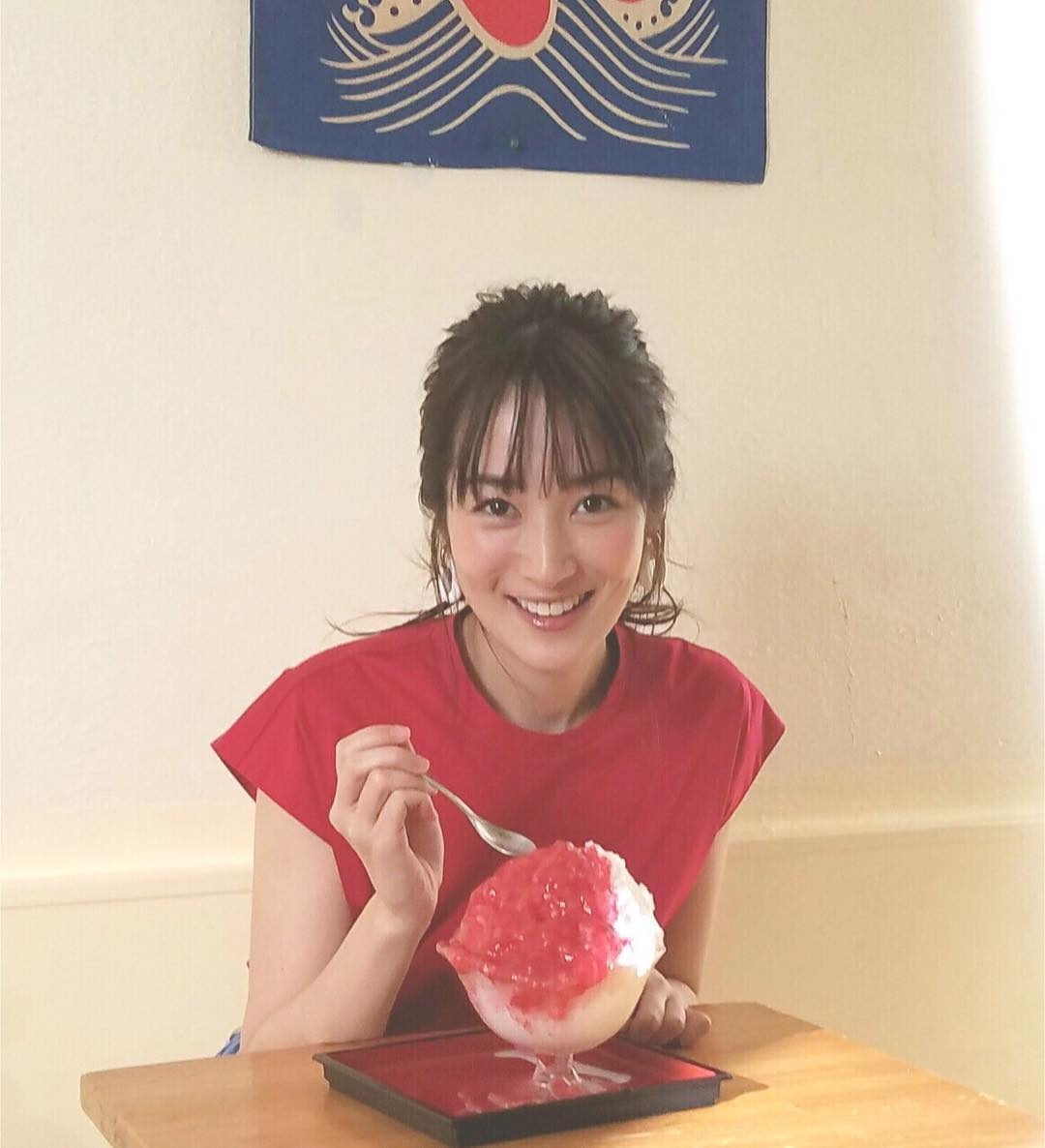 Người vợ xinh đẹp của hậu vệ Nhật Bản ảnh 15 Nguoi vo xinh dep cua hau ve Nhat Ban anh 15