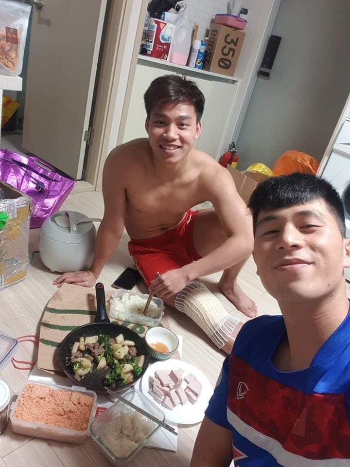 Dinh Trong duoc fan tang ca tu do an anh 8