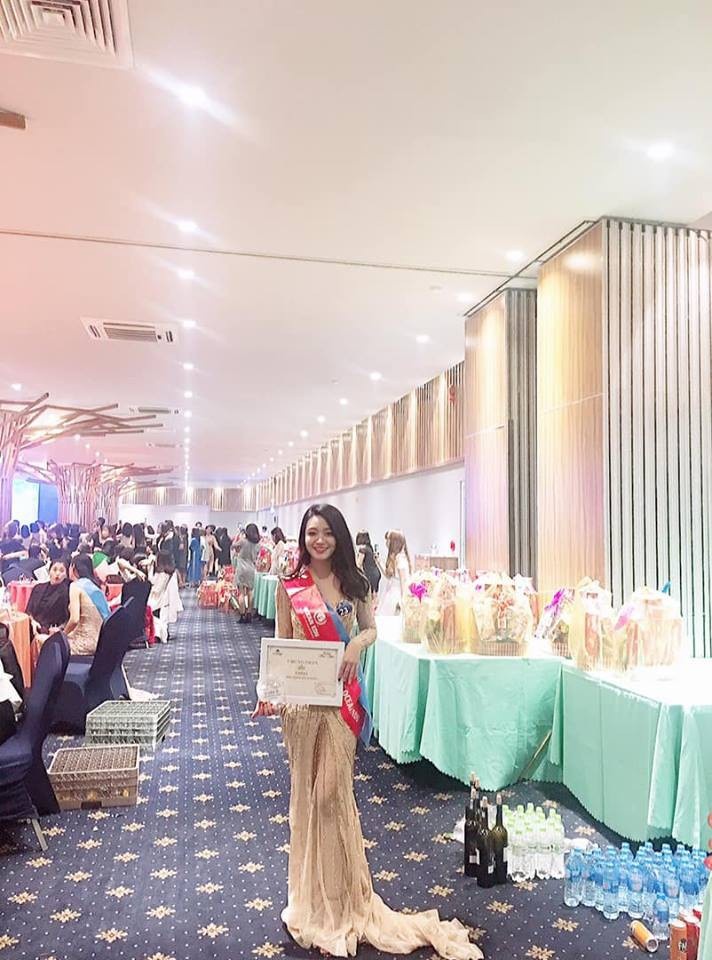 ban gai tin don cua cau thu xuan manh anh 4