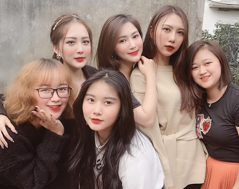 4 co em ho xinh dep cua Huong Tram anh 1