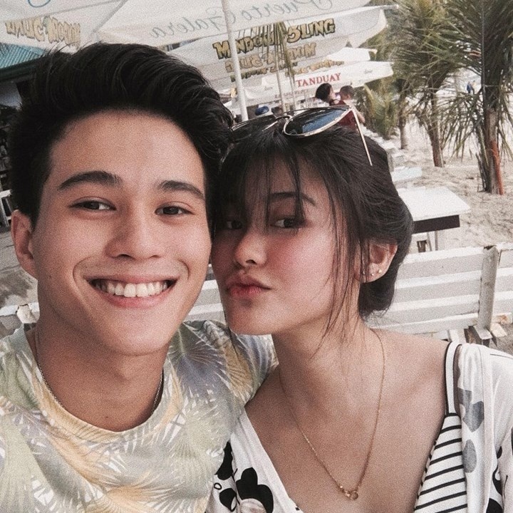 co gai dang hinh ky niem du ban trai da mat anh 5