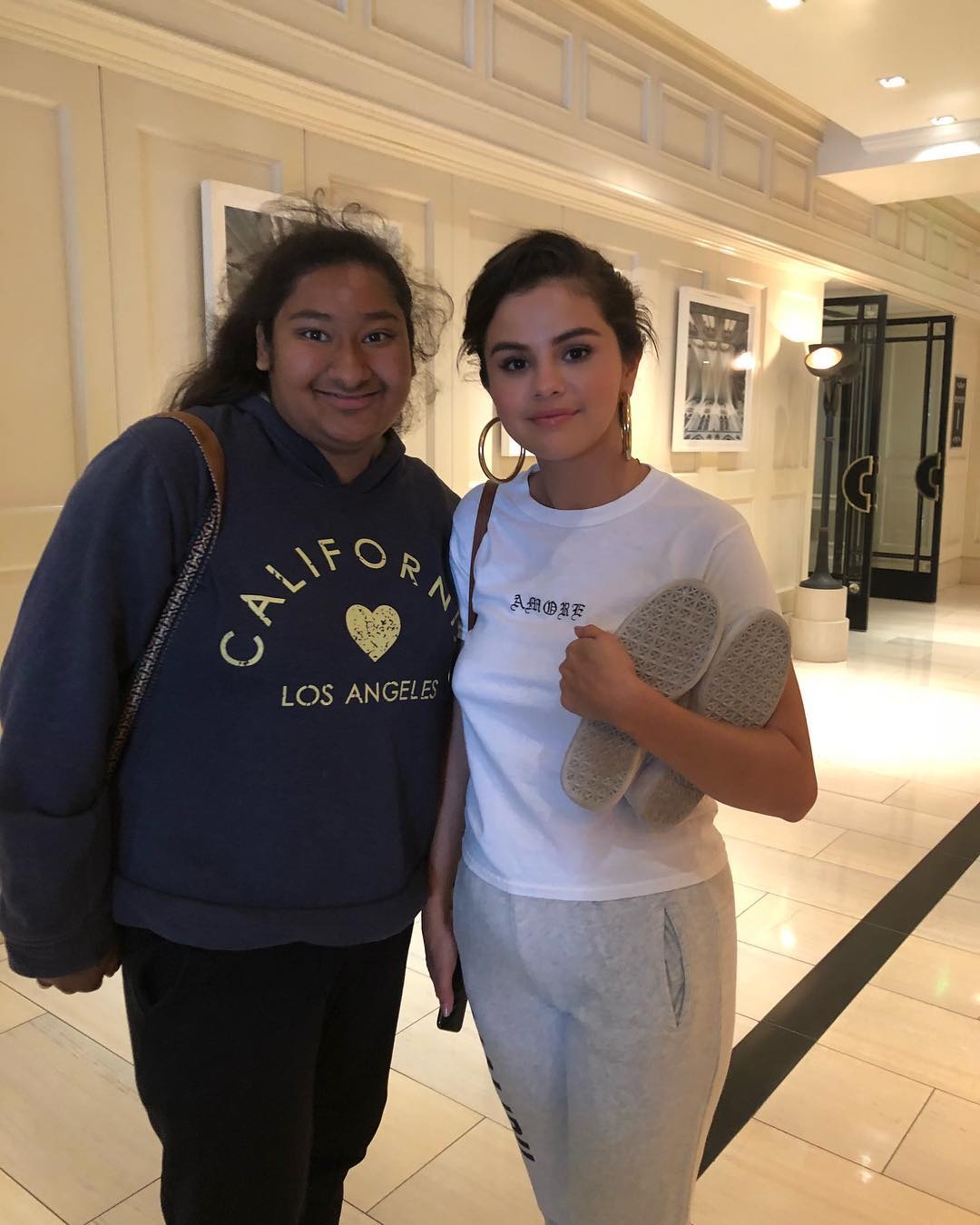 Co gai chup anh voi loat ngoi sao quoc te anh 3