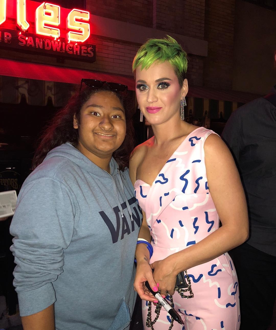 Co gai chup anh voi loat ngoi sao quoc te anh 4