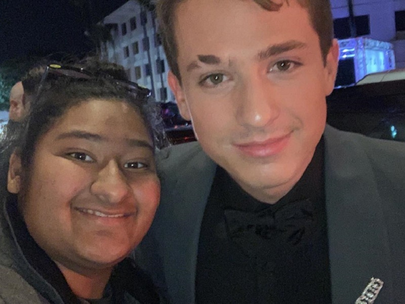 10X gay bat ngo khi toan chup voi ngoi sao noi tieng the gioi hinh anh