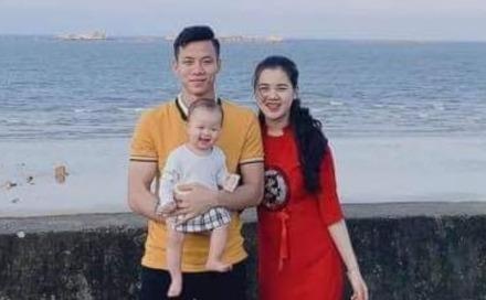 Cau thu Que Ngoc Hai khoe anh cho con gai an hinh anh