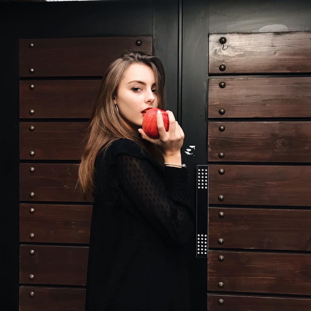 Nang mau 18 tuoi xinh dep tua nu than anh 16