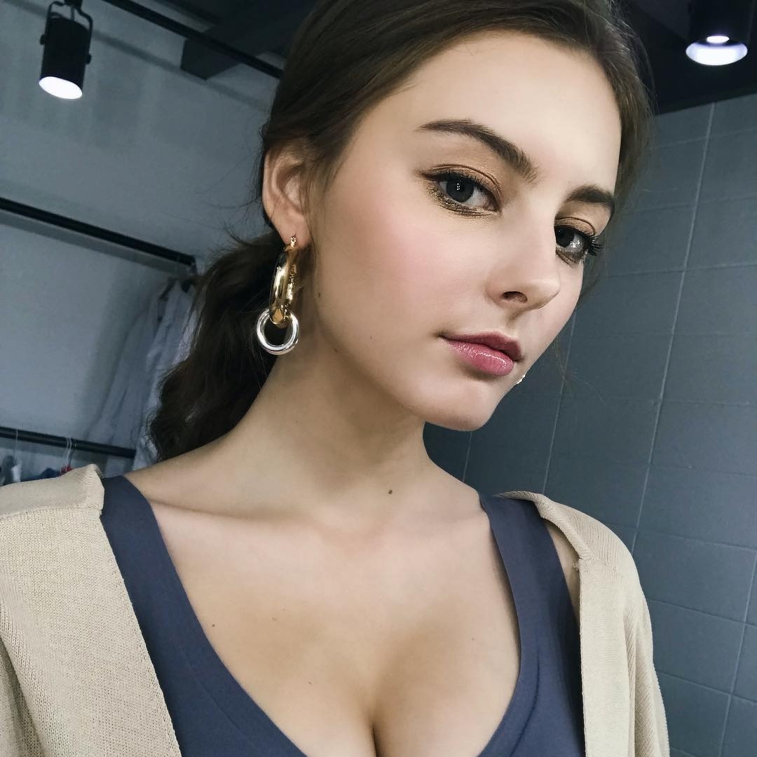 Nang mau 18 tuoi xinh dep tua nu than anh 17