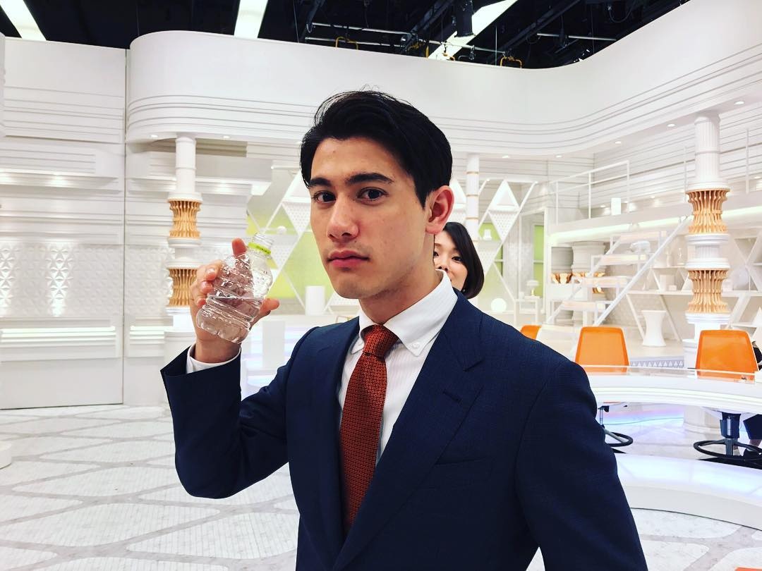 Phong vien Nhat Ban dep trai tai tac nghiep tai Ha Noi anh 2