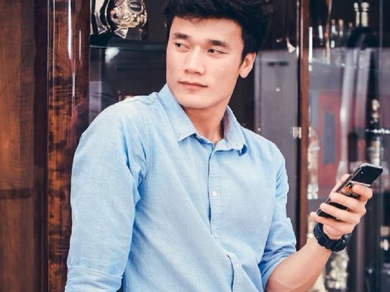 Nhat Le, Tien Dung chuc mung sinh nhat Bui Tien Dung tuoi 22 hinh anh