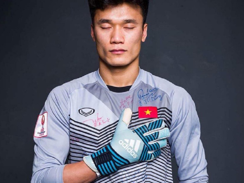 Nhat Le, Quang Hai mung sinh nhat Bui Tien Dung hinh anh