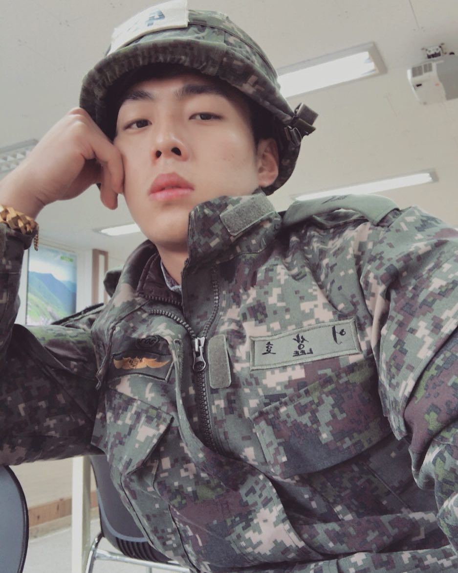 Bo 3 anh chang so huu than hinh 6 mui noi tieng mang xa hoi anh 12