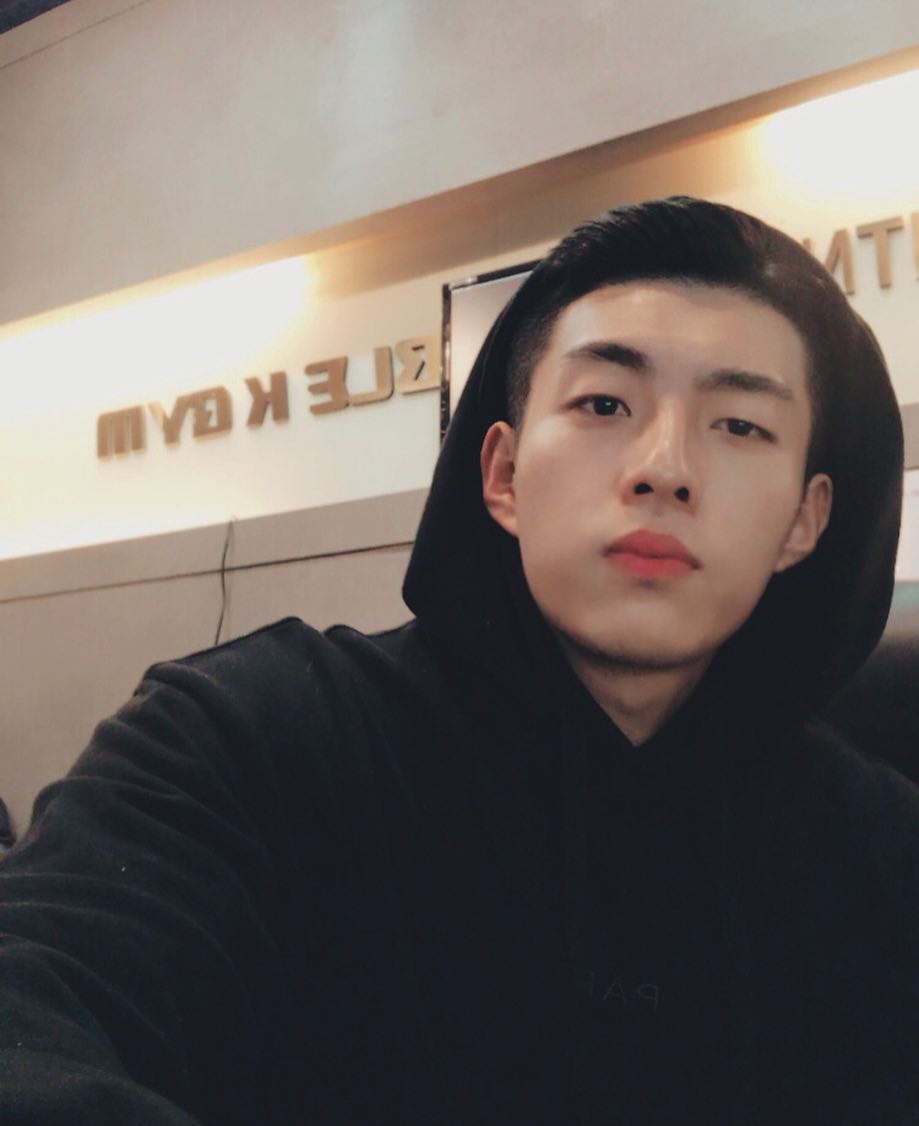 Bo 3 anh chang so huu than hinh 6 mui noi tieng mang xa hoi anh 15