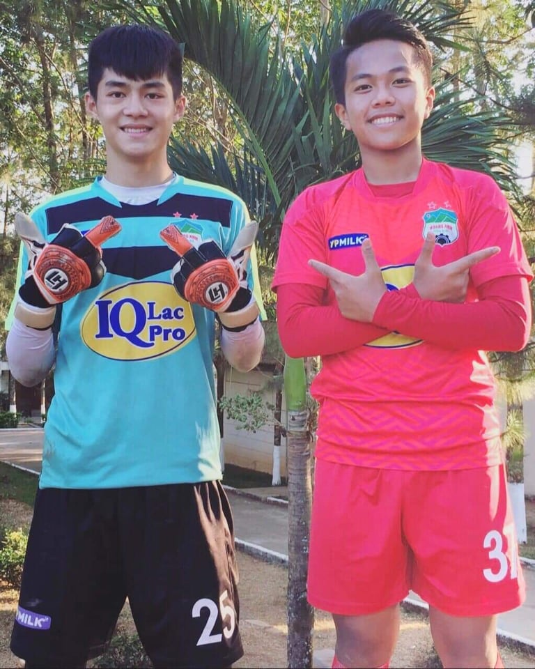 thu mon tran trung kien dep trai anh 4