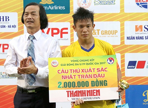 7 cau thu soan ngoi em ut cua Doan Van Hau anh 7