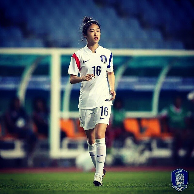 Nu cau thu xinh dep cua doi bong Han Quoc anh 2