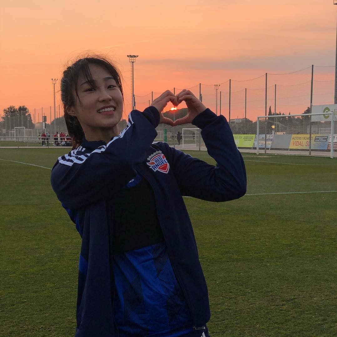 Nu cau thu xinh dep cua doi bong Han Quoc anh 8