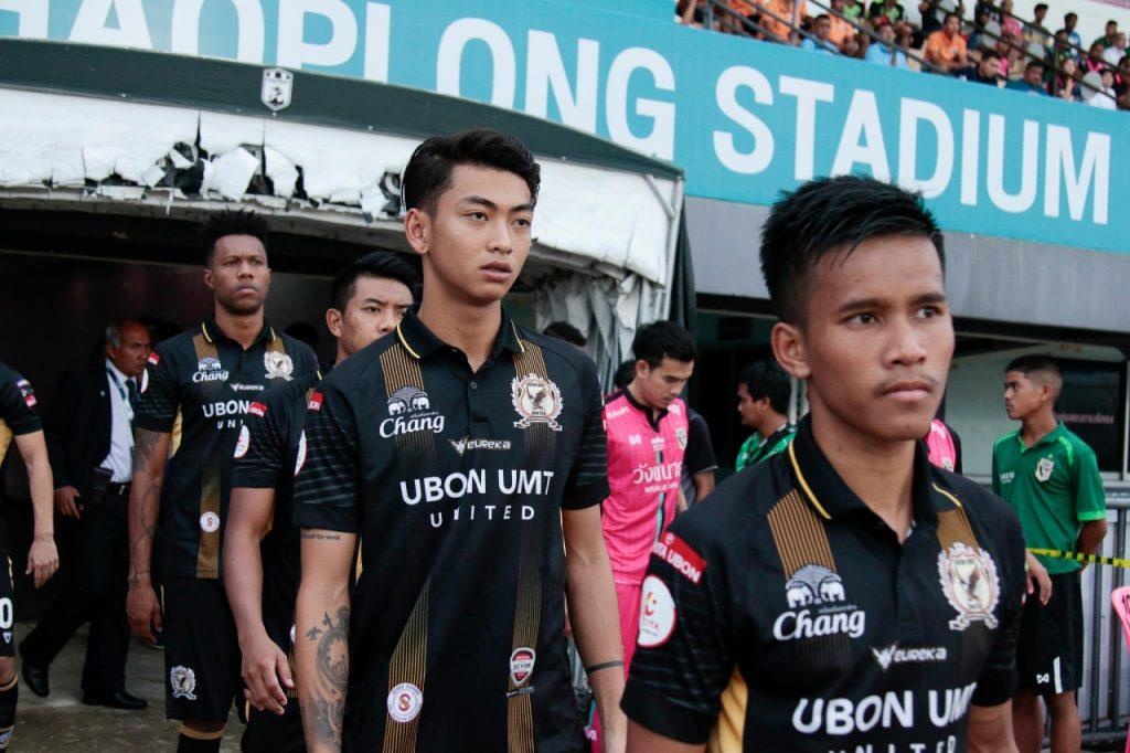 Dong doi Thai Lan cua Van Lam se doi dau U23 VN anh 7