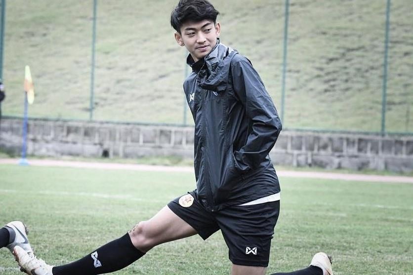 Tien dao U23 Thai Lan 19 tuoi la dong doi cua Dang Van Lam hinh anh