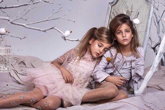 Nhung chi em sinh doi noi tieng the gioi anh 10