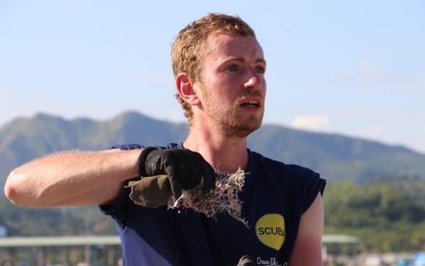 #TrashtagChallenge: Du an don sach bai bien cua cac chang Tay hinh anh