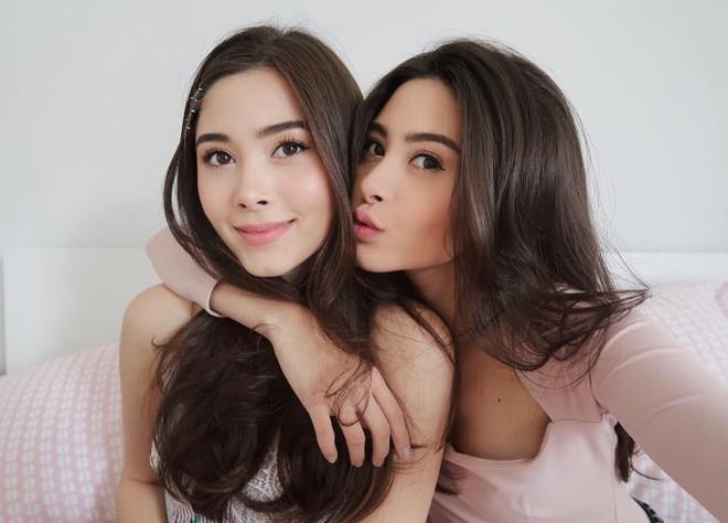 Nhung chi em sinh doi noi tieng the gioi anh 4