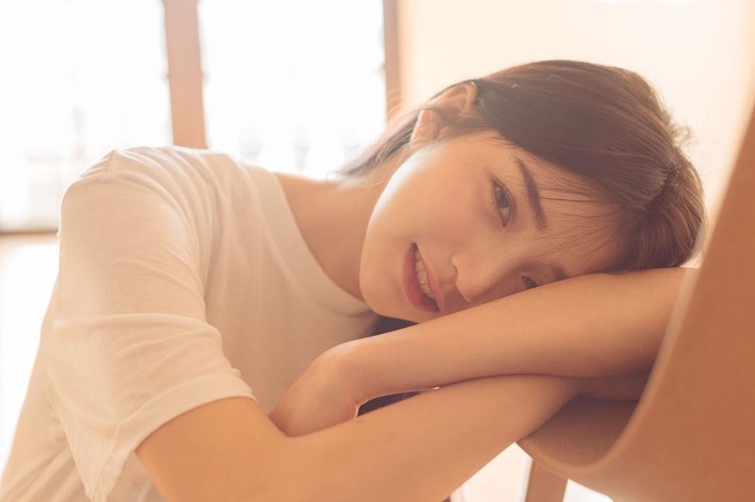 Hot girl dong phuc Thai Lan anh 1