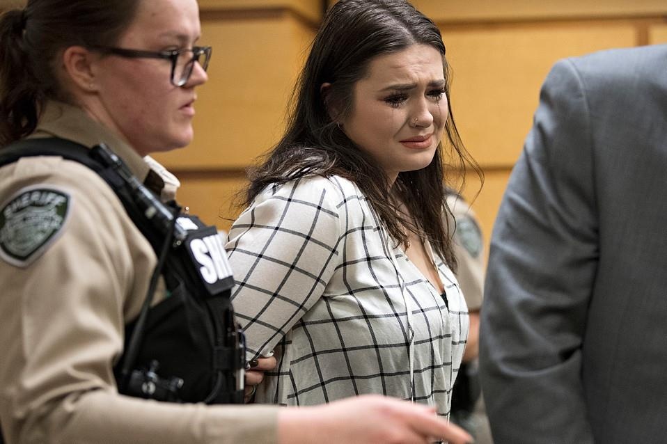 Co gai day ban than xuong cau gay 5 xuong suon chi bi ngoi tu 2 ngay hinh anh