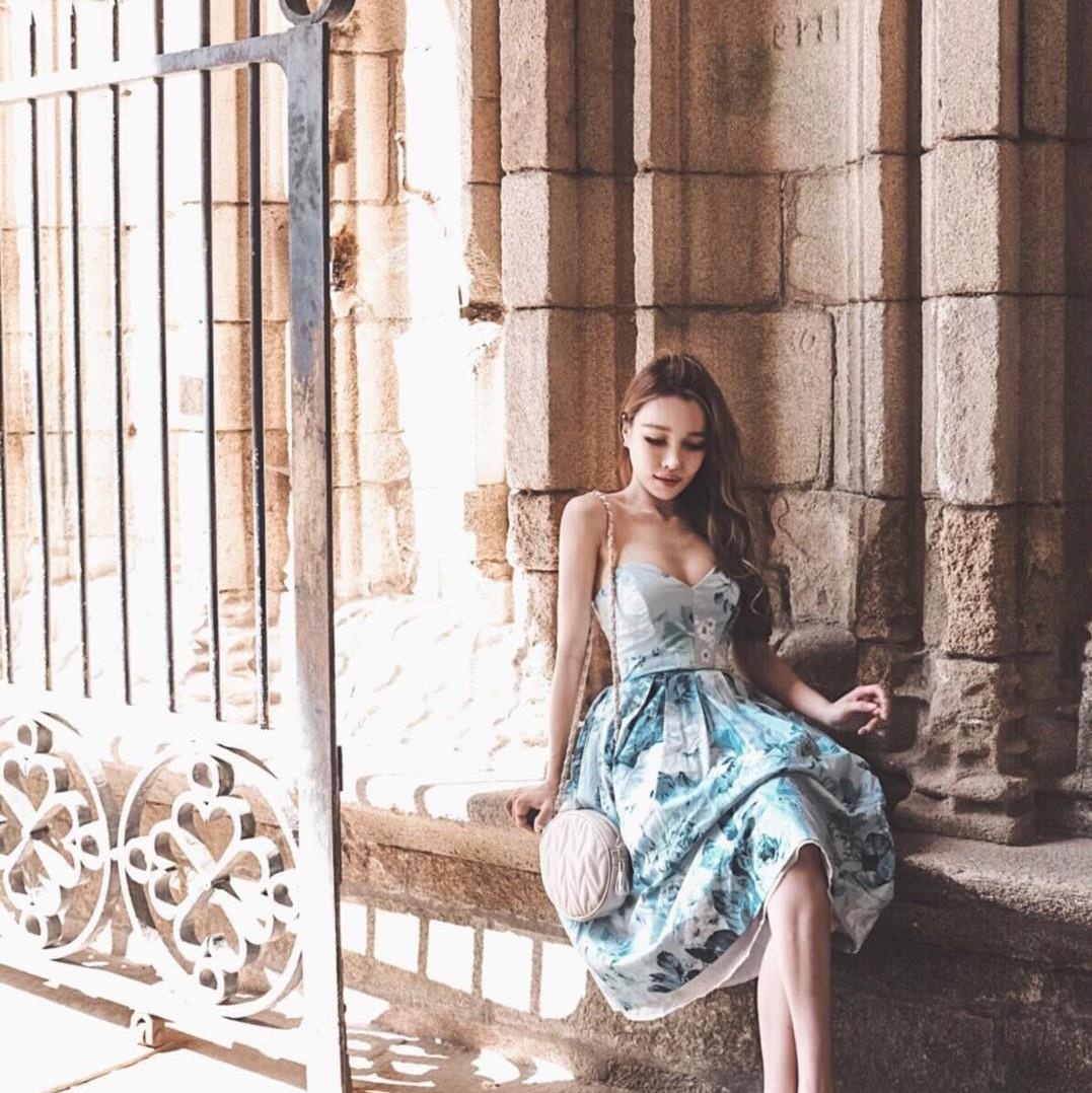 Nu blogger nong bong nhat Singapore anh 3