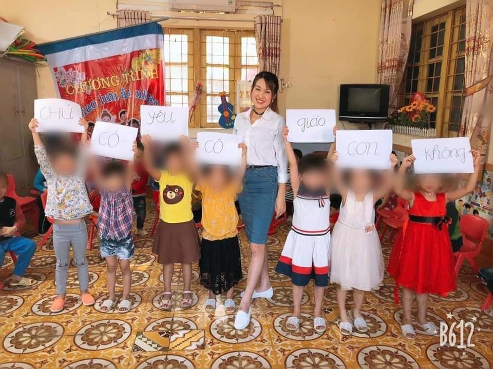 Co giao mam non nho hoc sinh tha thinh anh 1