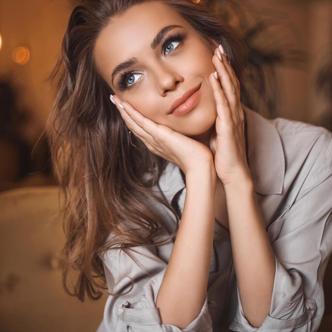 Hot girl Nga noi tieng voi doi mat mau xanh nhu ngoc anh 3