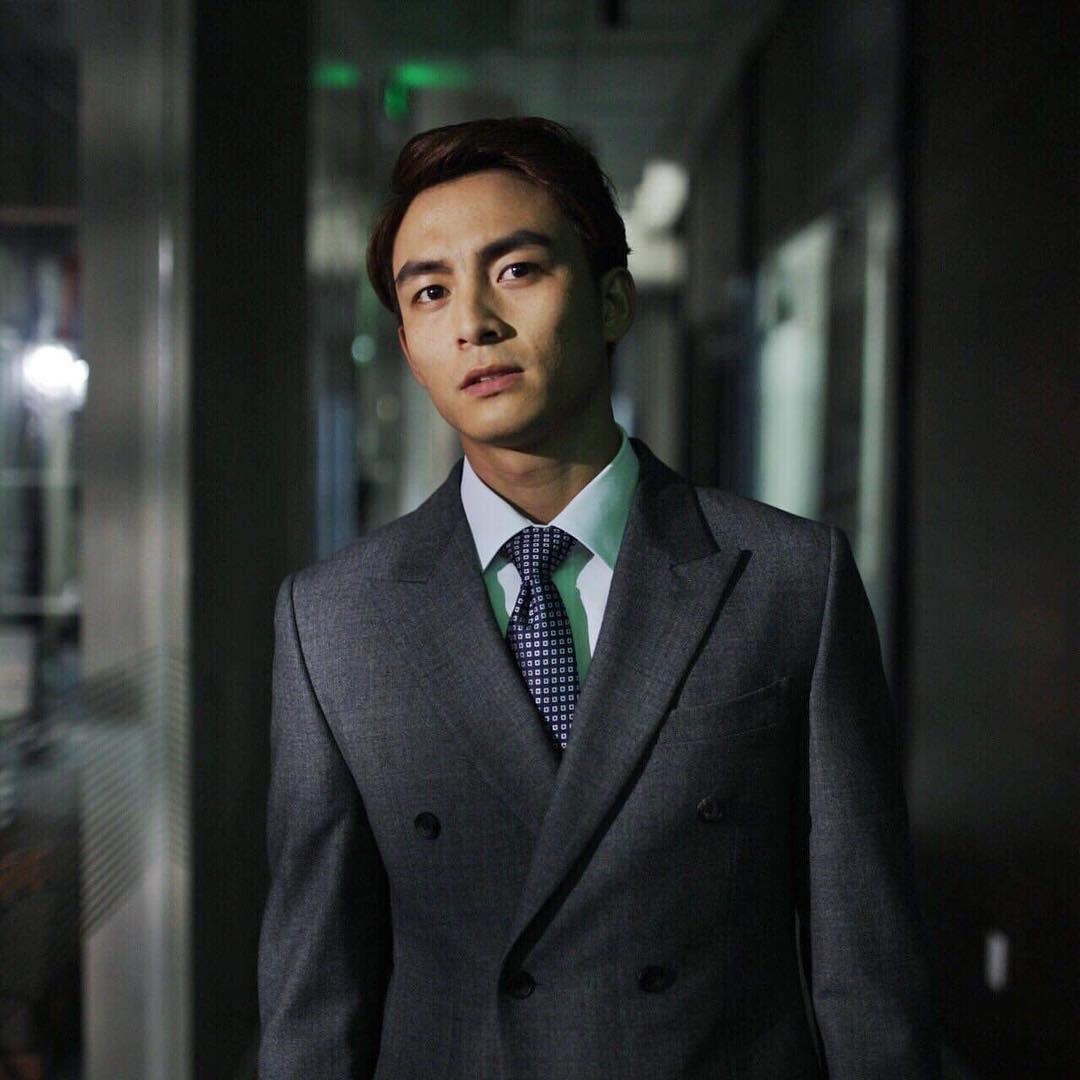 Nhan sac vua va can ve trong MV cua Chi Pu anh 5