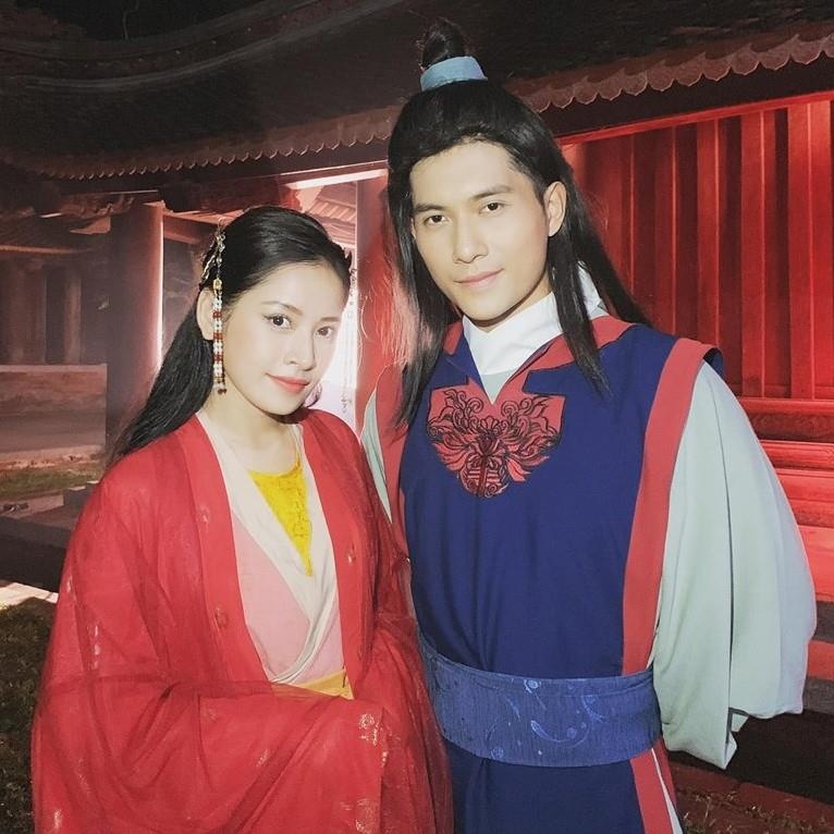 Nhan sac vua va can ve trong MV cua Chi Pu anh 9