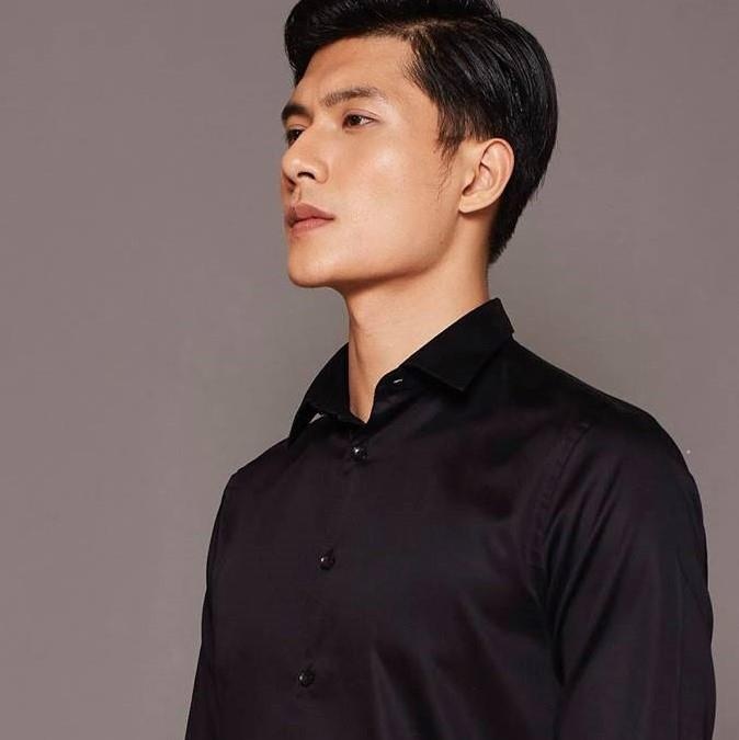 Chang thi ve ke chuyen che o cho nang Cam Chi Pu anh 12