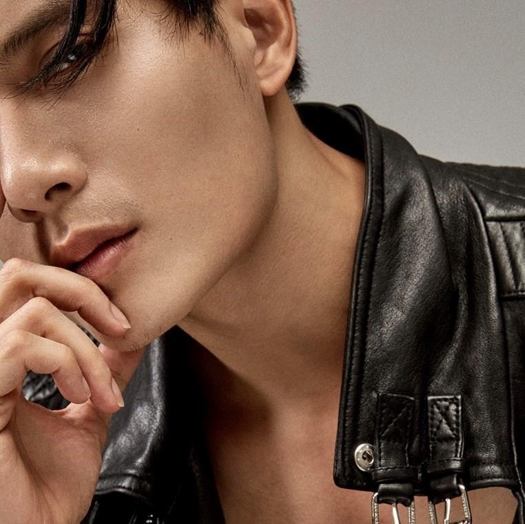 Chang thi ve ke chuyen che o cho nang Cam Chi Pu anh 6