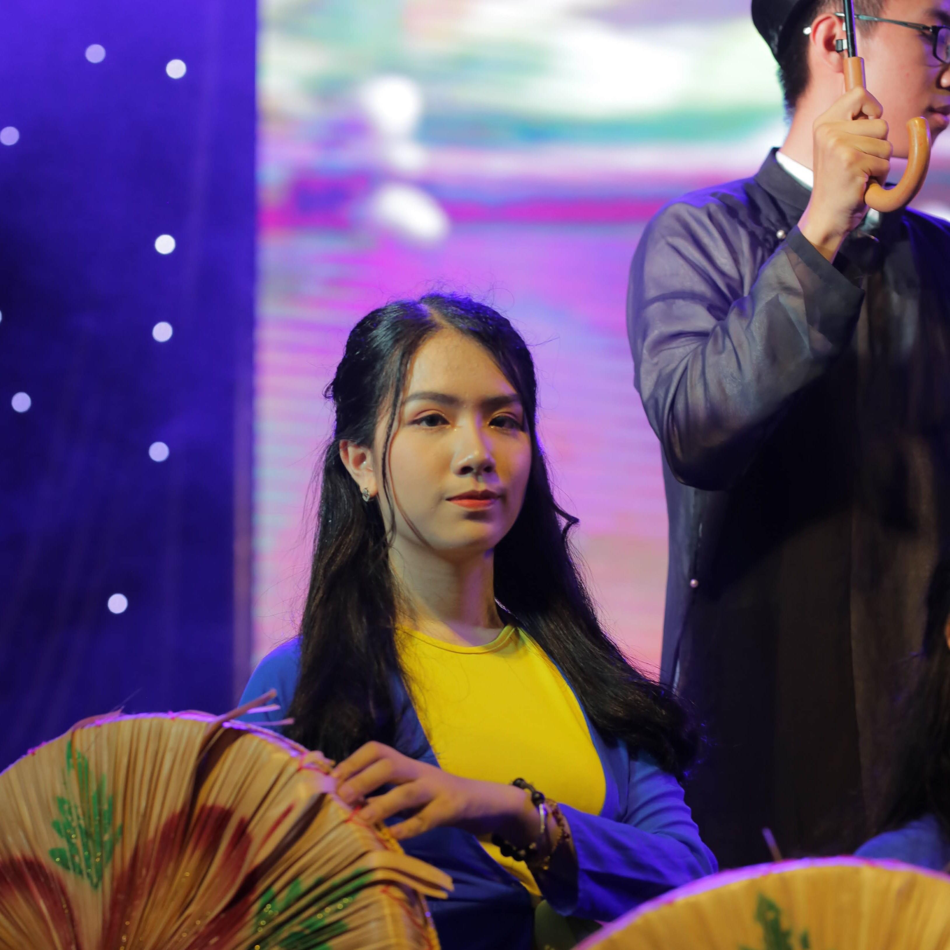 Nu sinh truong Phan Boi Chau xinh dep trong trang phuc truyen thong anh 5