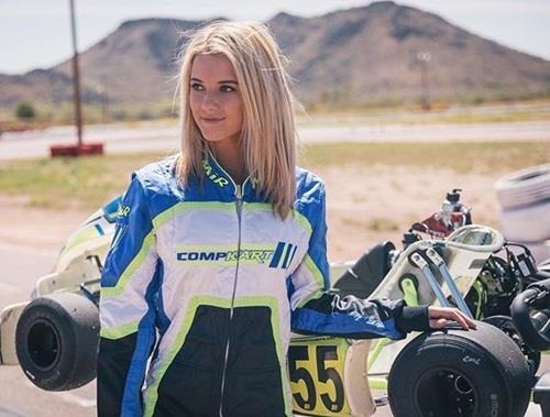 nhung hot girl nong bong cua lang dua xe anh 1