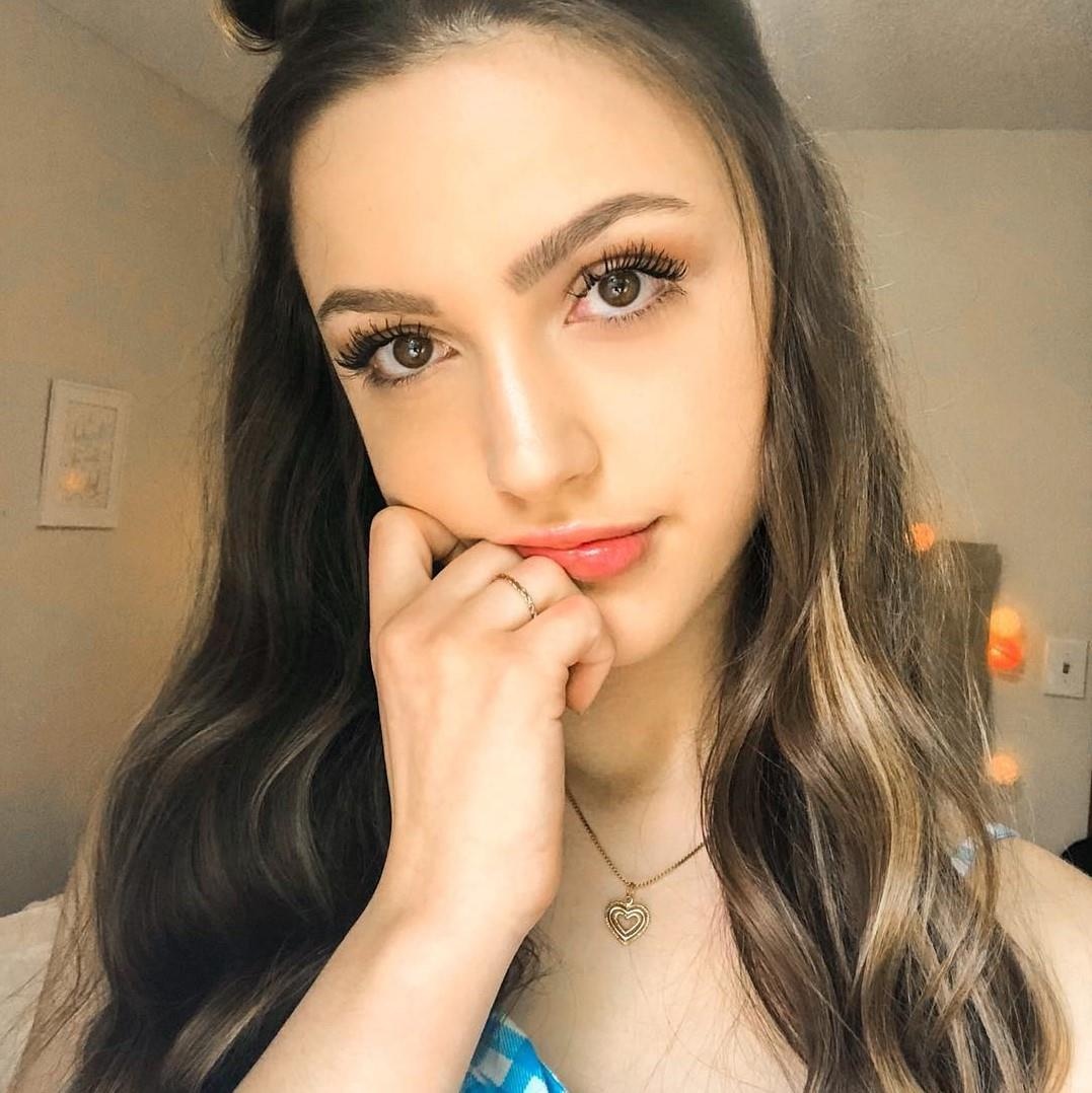 Beauty blogger 19 tuoi so huu tai san trieu USD anh 2