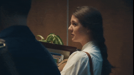 Khi ban 'bat gap tinh yeu' trong thang may nhung khong dam lam quen hinh anh