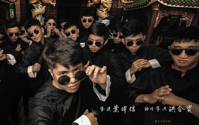 Anh ky yeu theo phong cach poster phim noi tieng cua teen Gia Lai hinh anh