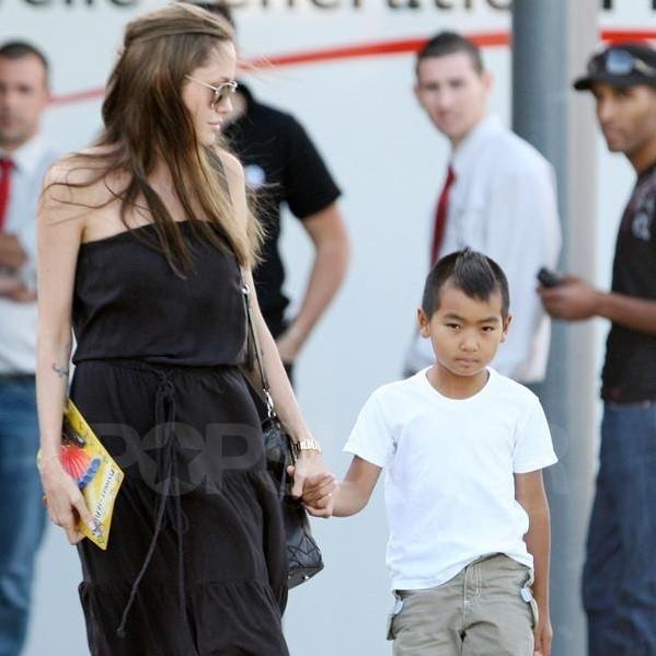 Nhung dua con nuoi thua ke tai san trieu USD anh 3