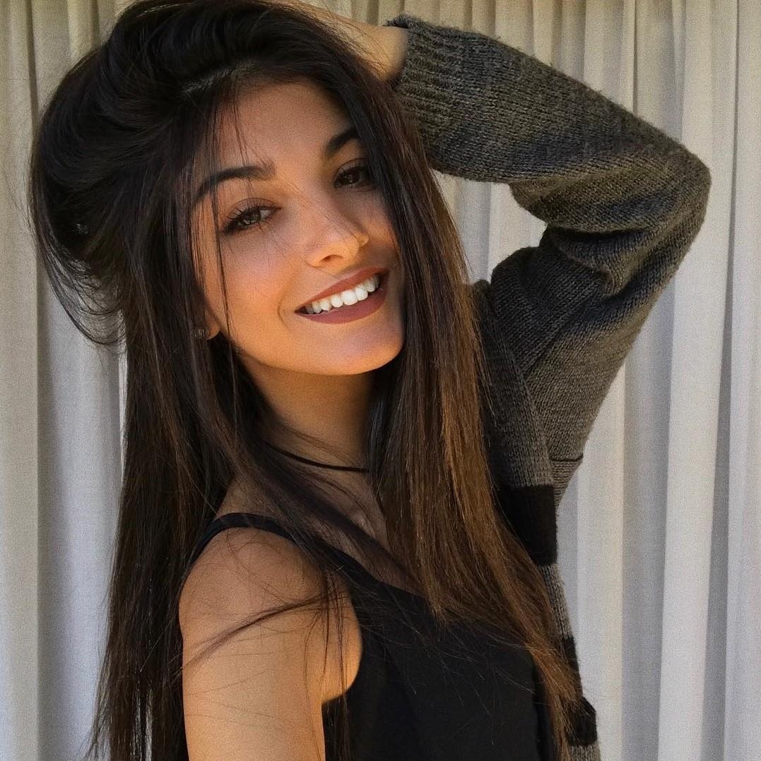 Hot girl co suc anh huong lon nhat o Y anh 13