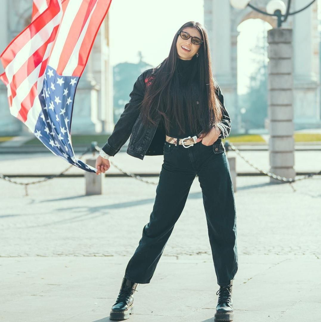 Hot girl co suc anh huong lon nhat o Y anh 14