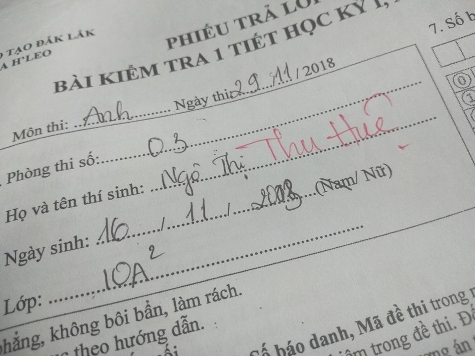 Khi học sinh đi thi mà quên viết tên mình ảnh 2 Khi hoc sinh di thi ma quen viet ten minh anh 2