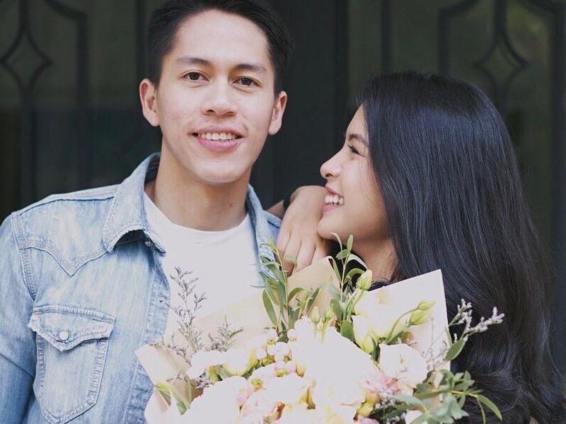 My nhan Indonesia hanh phuc ben ban trai la CEO noi tieng hinh anh