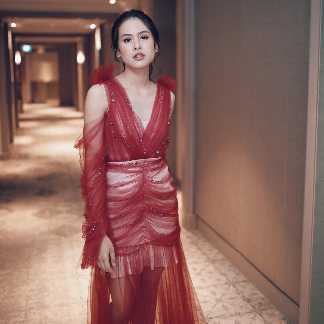 Ban trai la CEO cua hot girl giong Chi Pu anh 11