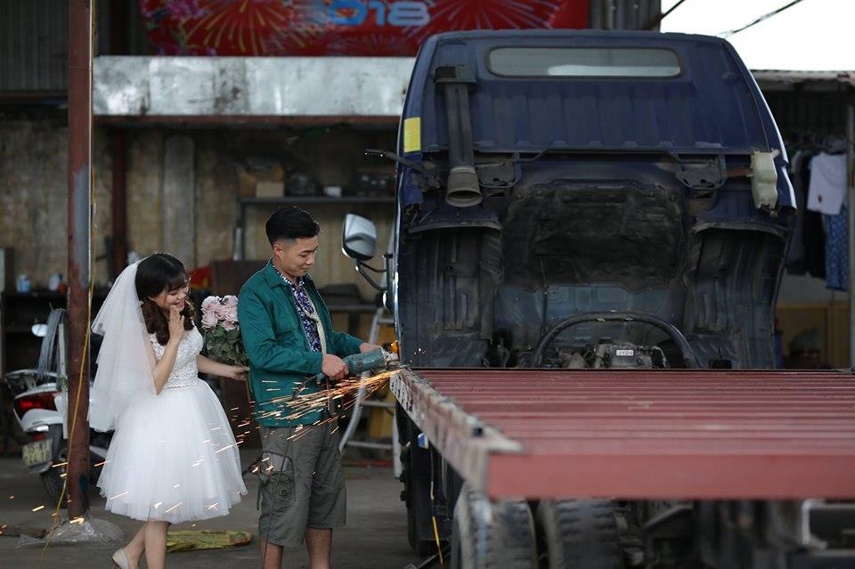 Anh cuoi trong garage anh 2