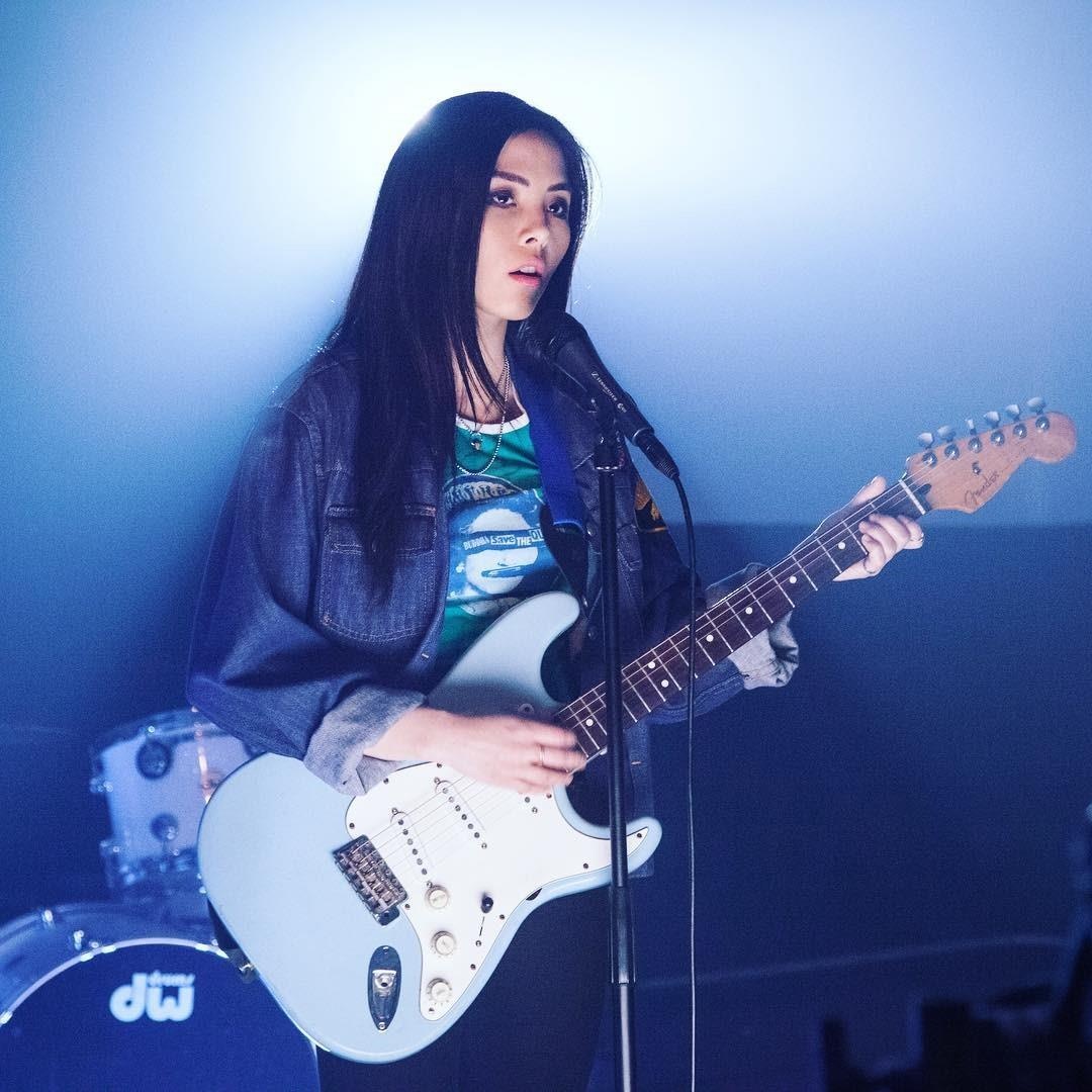 hot girl goc A mang 8 dong mau anh 3