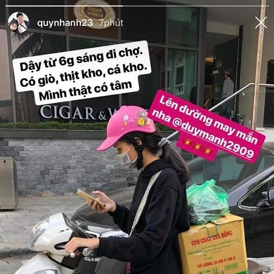 Ban gai cau thu cham soc nguoi yeu anh 6