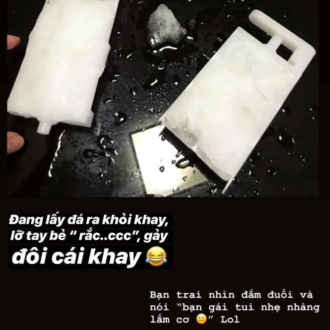 Ban gai cau thu cham soc nguoi yeu anh 2