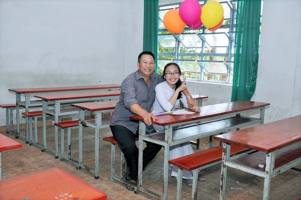 Bộ ảnh kỷ niệm ngày bế giảng của hai cha con ảnh 5 Bo anh ky niem ngay be giang cua hai cha con anh 5